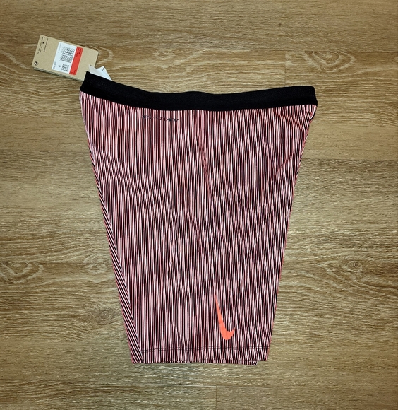 Nike Aeroswift 1/2 Length Running Tights Crimson Men’s Sz Large DA1429-014 - Picture 3 of 9